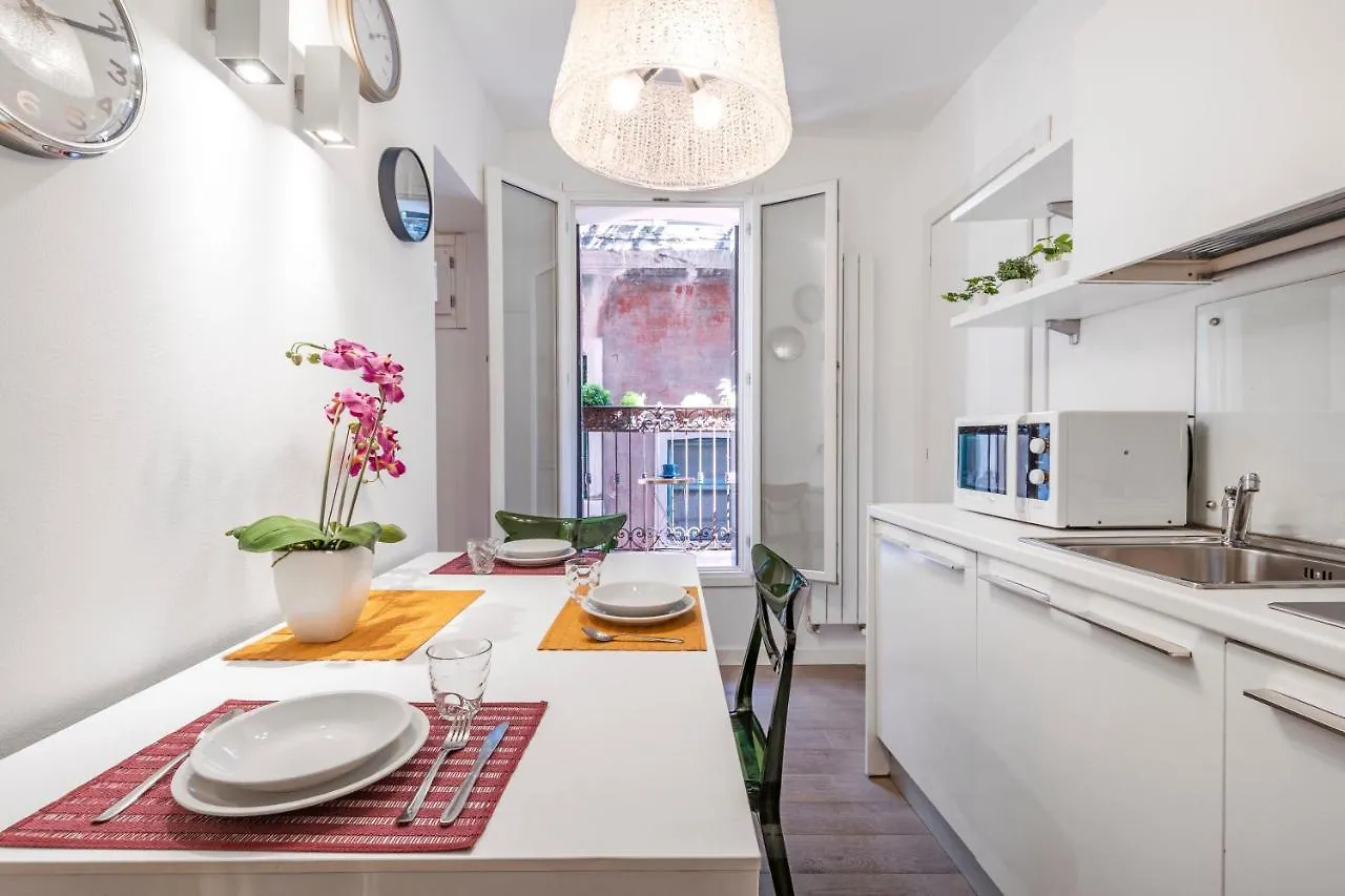 베니스 Cipriani Frari Canal View 아파트 0*,