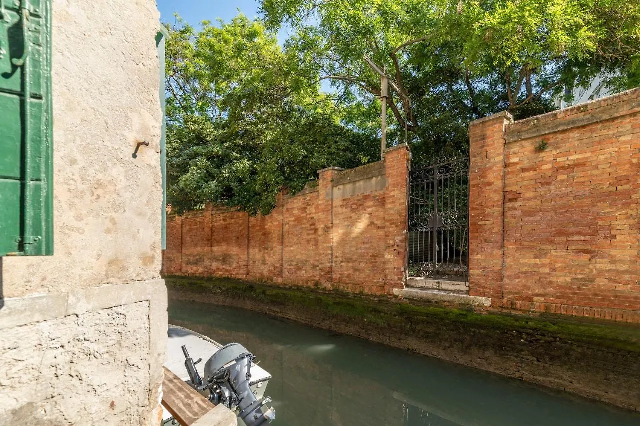 베니스 Cipriani Frari Canal View 아파트 0*,
