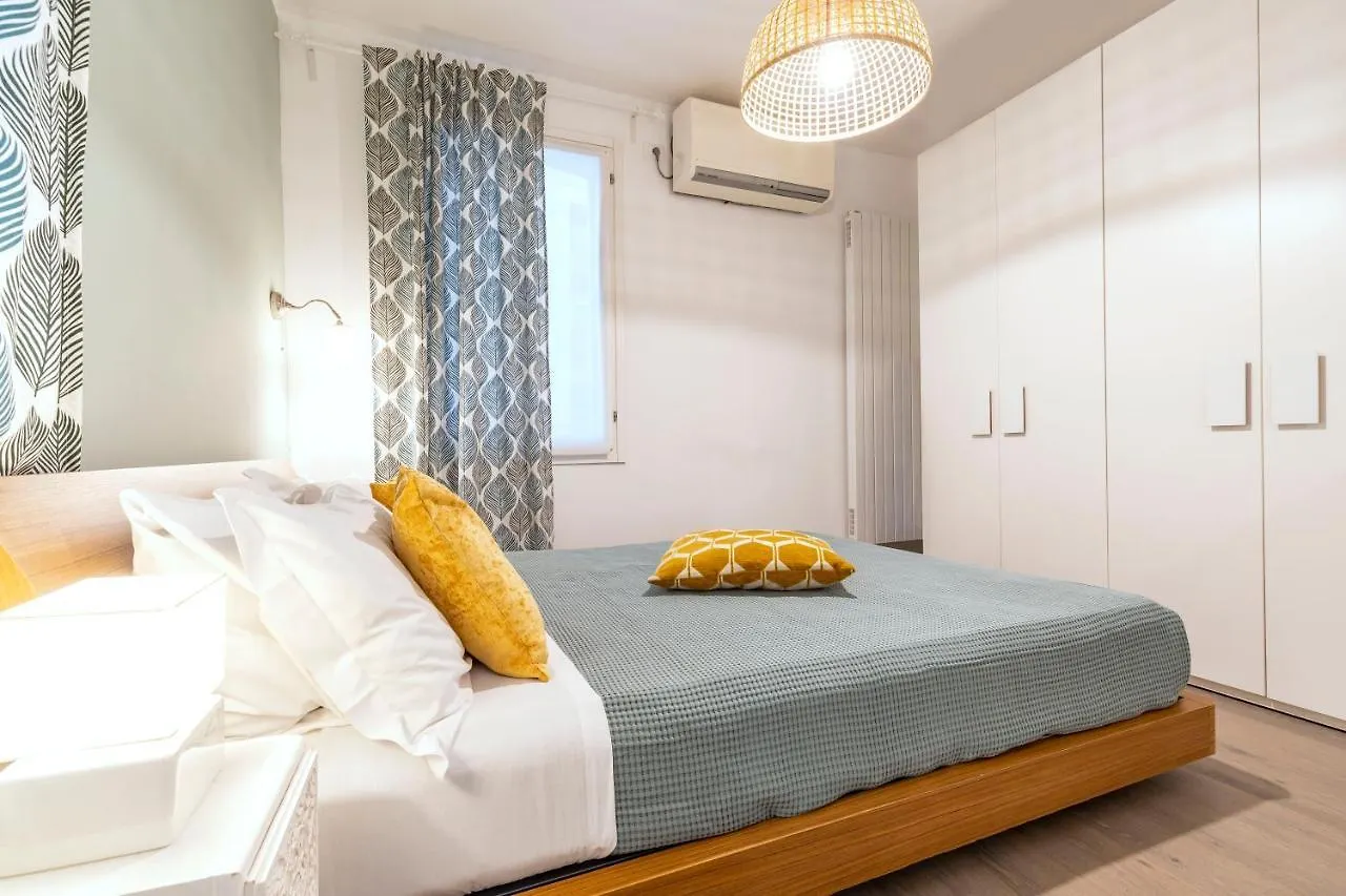 베니스 Cipriani Frari Canal View 아파트